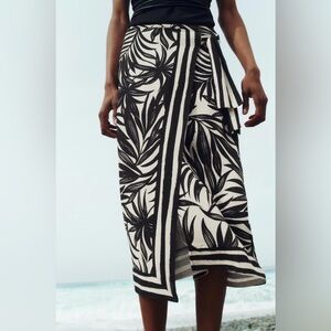 Zara Monochrome Leaf Print Asymmetrical Skirt